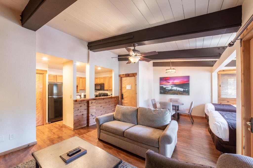 Suite room - Image 3