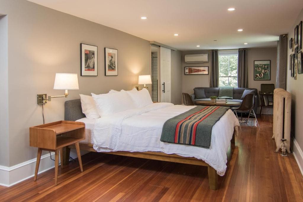 King Suite room - Image 3