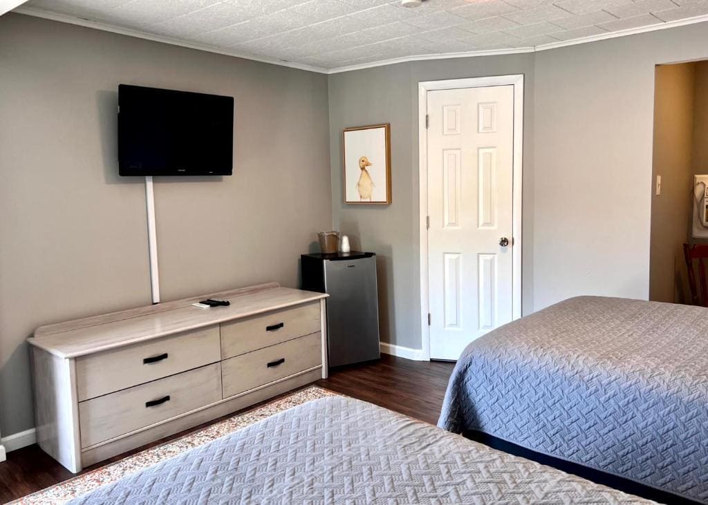 Standard Quadruple Room room - Image 3