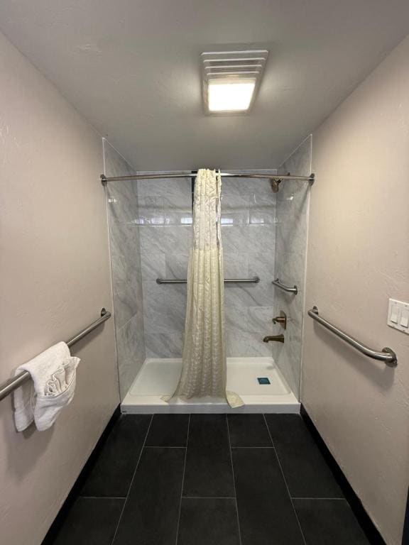 Two Queen Beds with Kitchenette - Disability Accessible room - Image 3