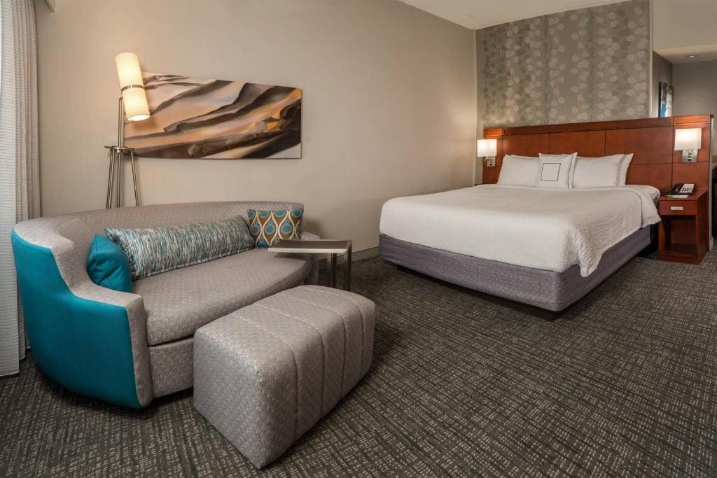 King Room with Sofa Bed room - Image 1