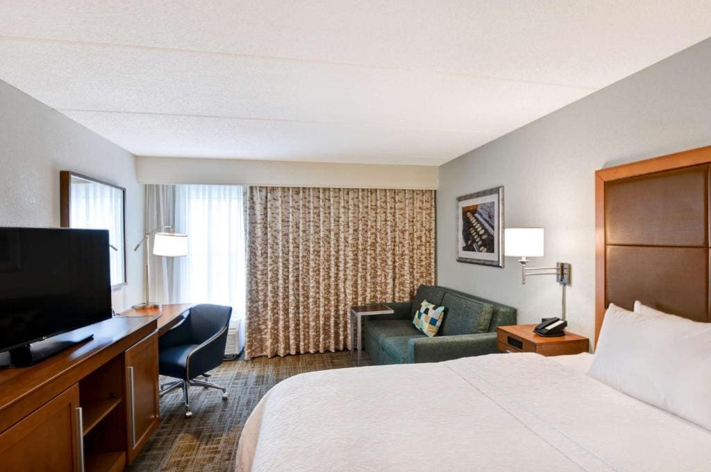 King Study with Sofa Bed - Non-Smoking room - Image 1
