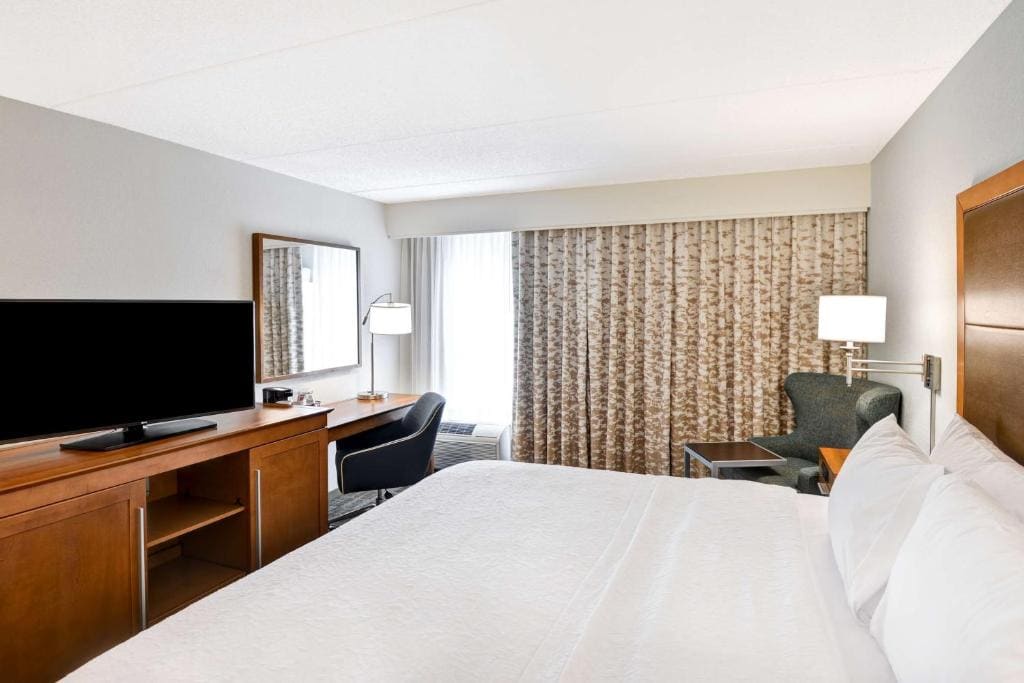 King Room - Non-Smoking room - Image 2