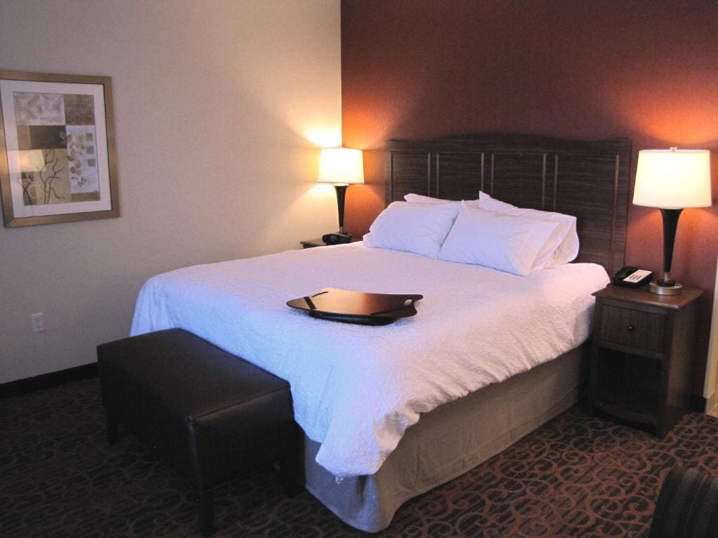 King Room - Mobility Access/Non-Smoking room - Image 1
