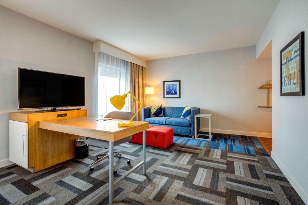 King Studio Suite - Non-Smoking room - Image 3