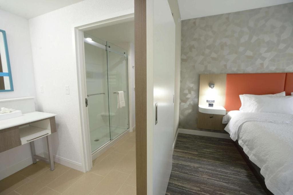 King Studio Suite - Non Smoking room - Image 2