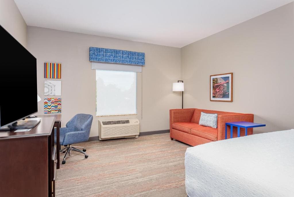 King Room with Sofa Bed - Non-Smoking room - Image 2