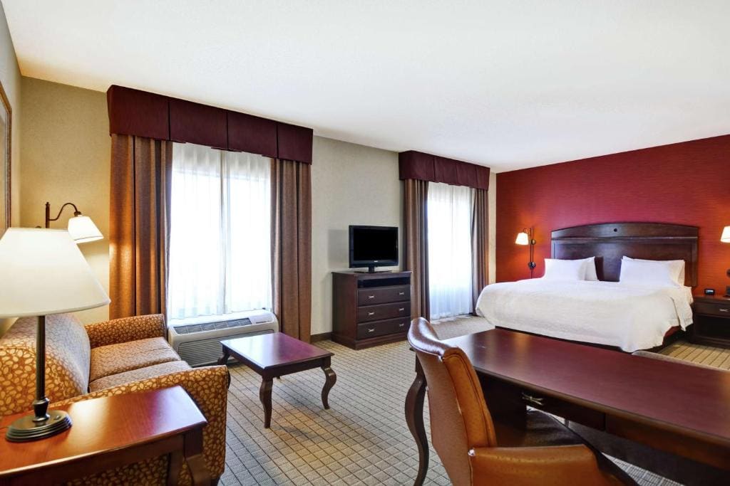 King Studio Suite - Non-Smoking room - Image 2