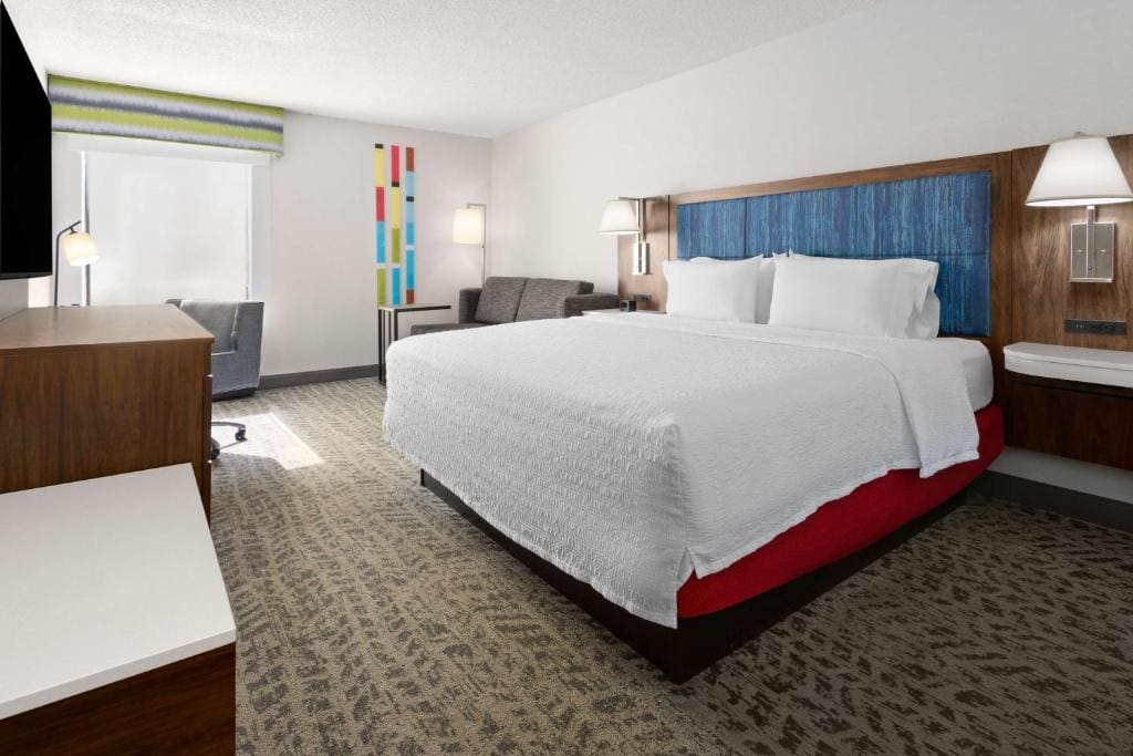 King Room with Sofa Bed and Study - Non-Smoking room - Image 1