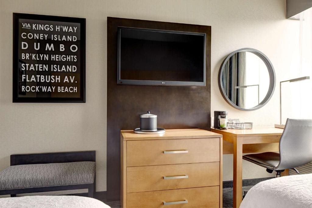 Double Room with Two Double Beds room - Image 3