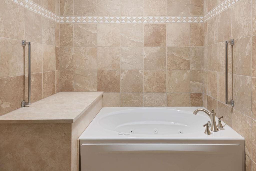King Room with Spa Bath room - Image 2
