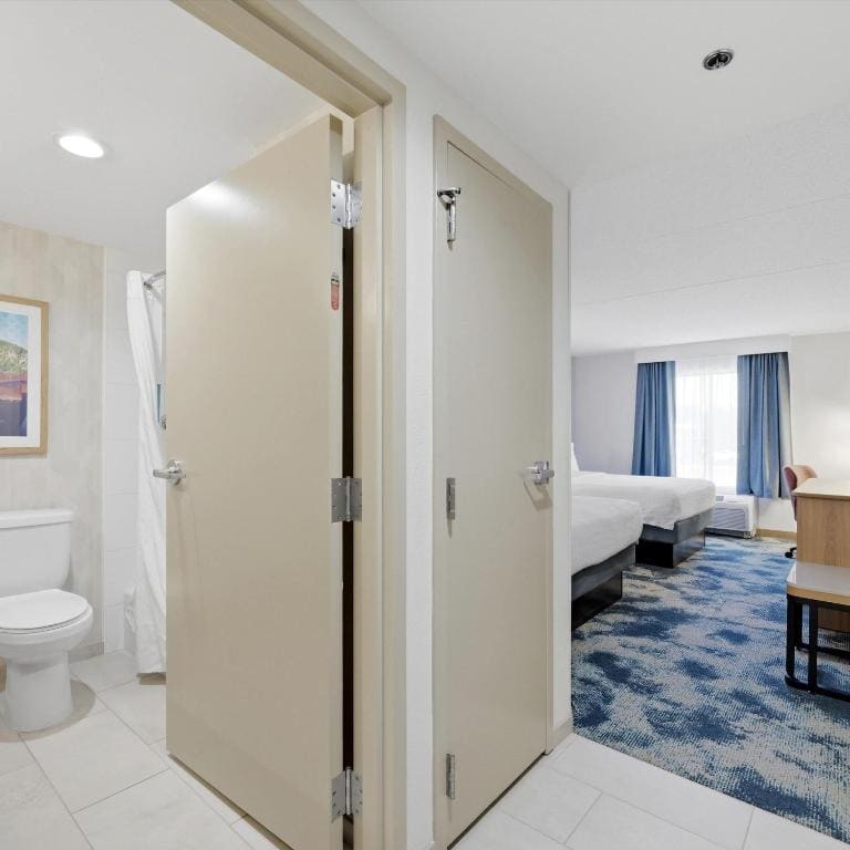 Double Room with Two Double Beds - Non-Smoking room - Image 1