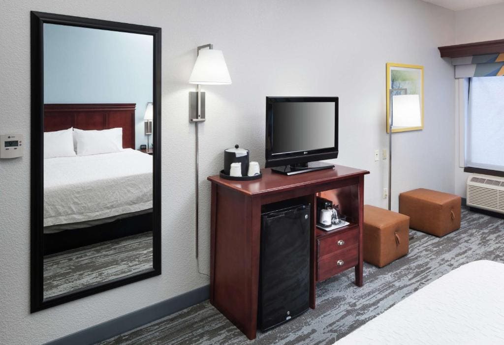 King Room with Sofa Bed and Study - Non-Smoking room - Image 1
