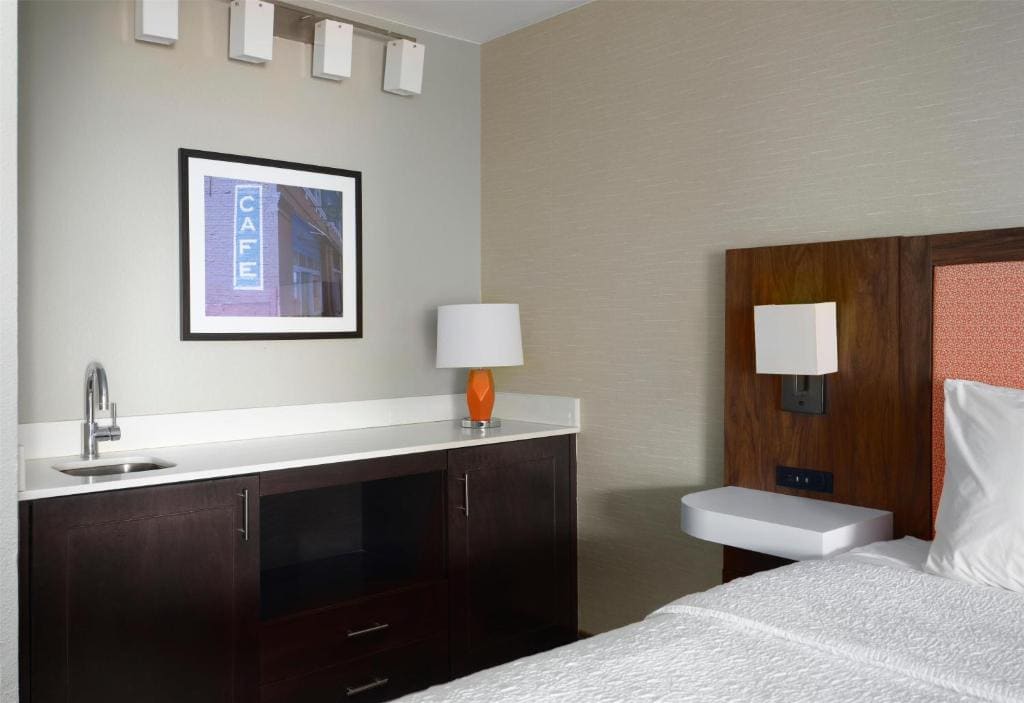 Deluxe King Room - Non-Smoking room - Image 1