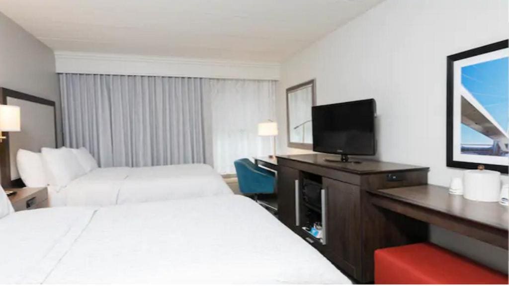 Double Room with Two Double Beds - Non-Smoking room - Image 3