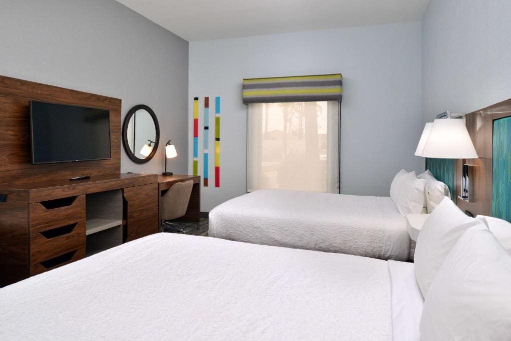Room with Two Queen Beds - Non-Smoking room - Image 1