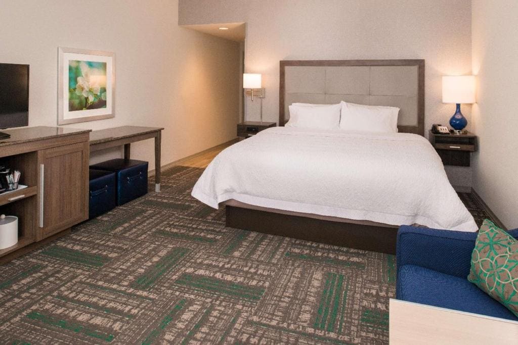 King Room with Sofa Bed - Non-Smoking room - Image 1