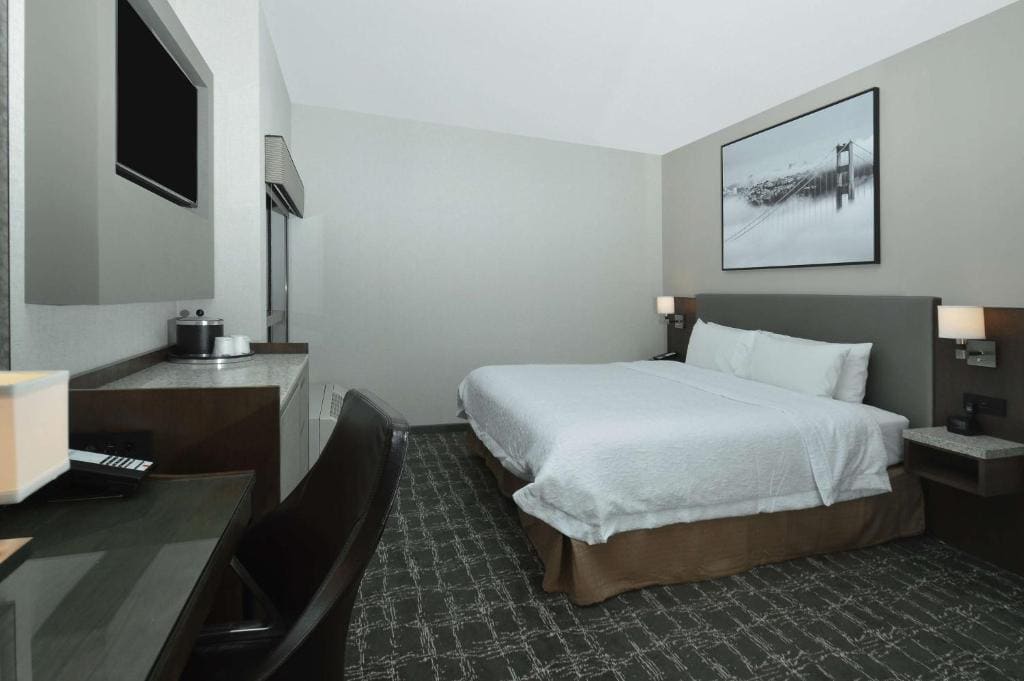 Executive King Room - Non-Smoking room - Image 1
