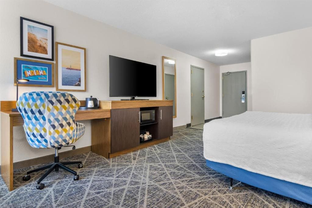King Room - Mobility Access/Non-Smoking room - Image 1