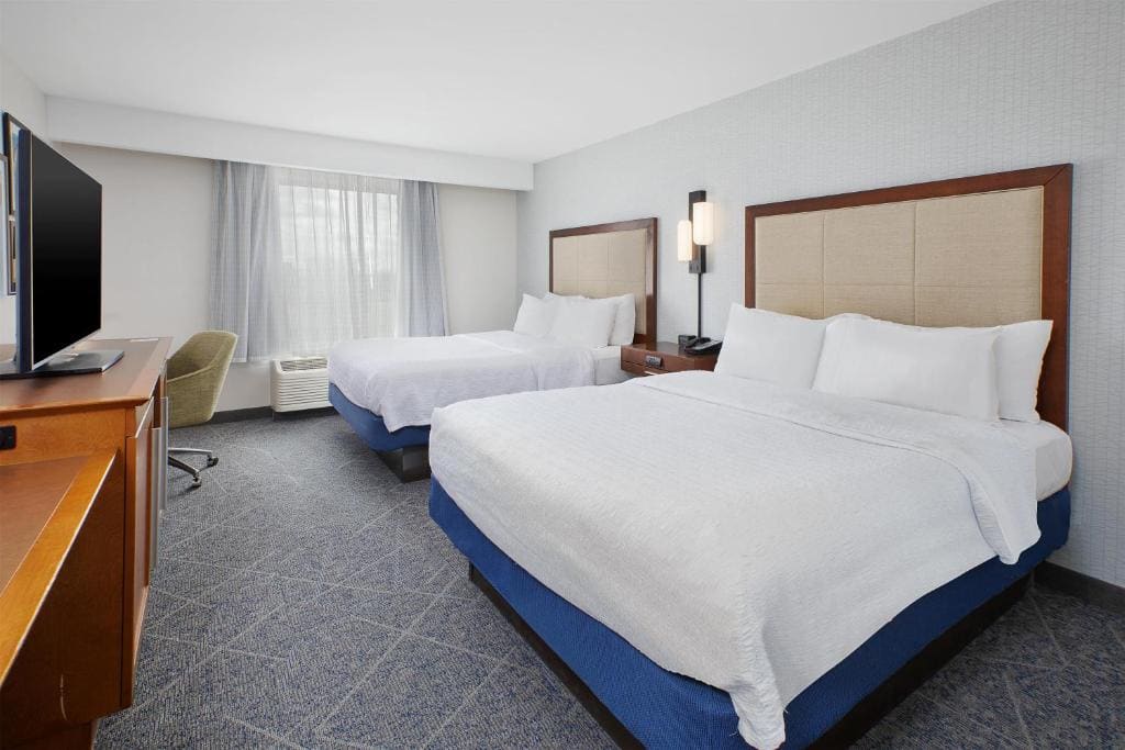 Queen Room with Two Queen Beds (4 Adults) room - Image 1
