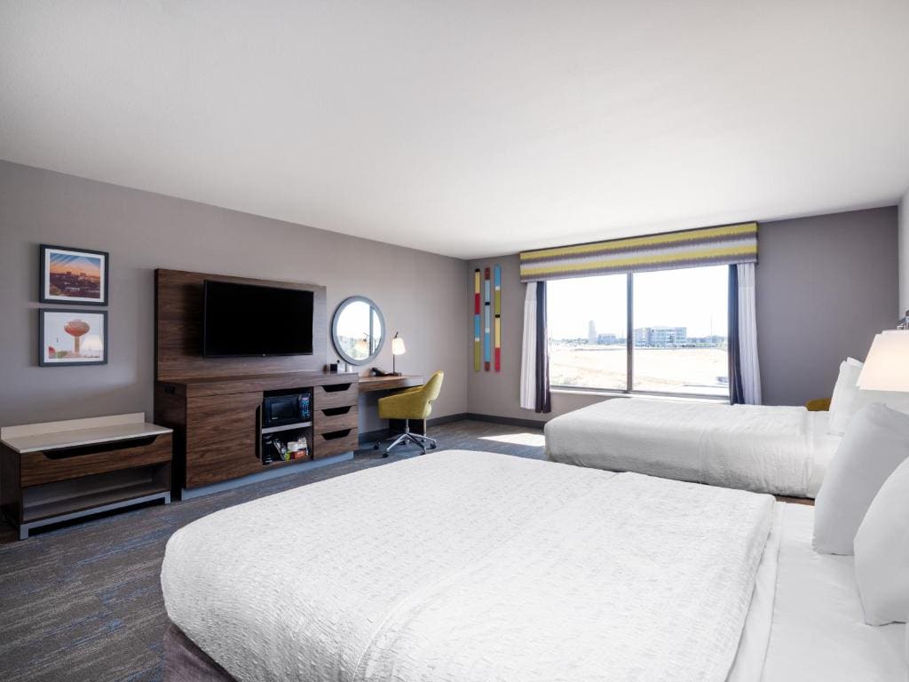 Room with Two Queen Beds - Non-Smoking room - Image 1