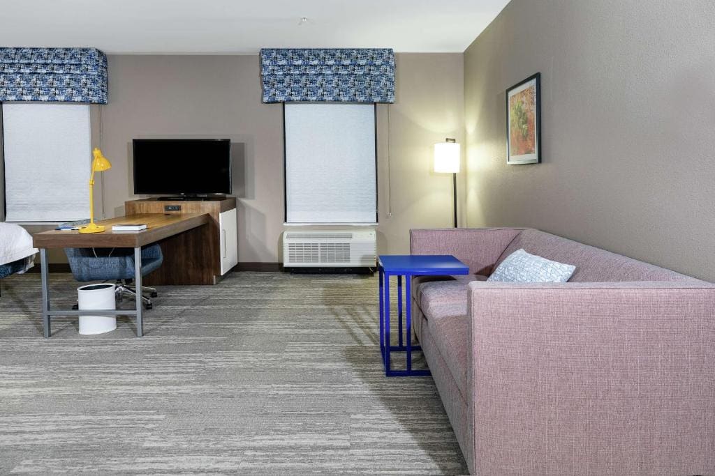 King Room with Sofa Bed room - Image 1