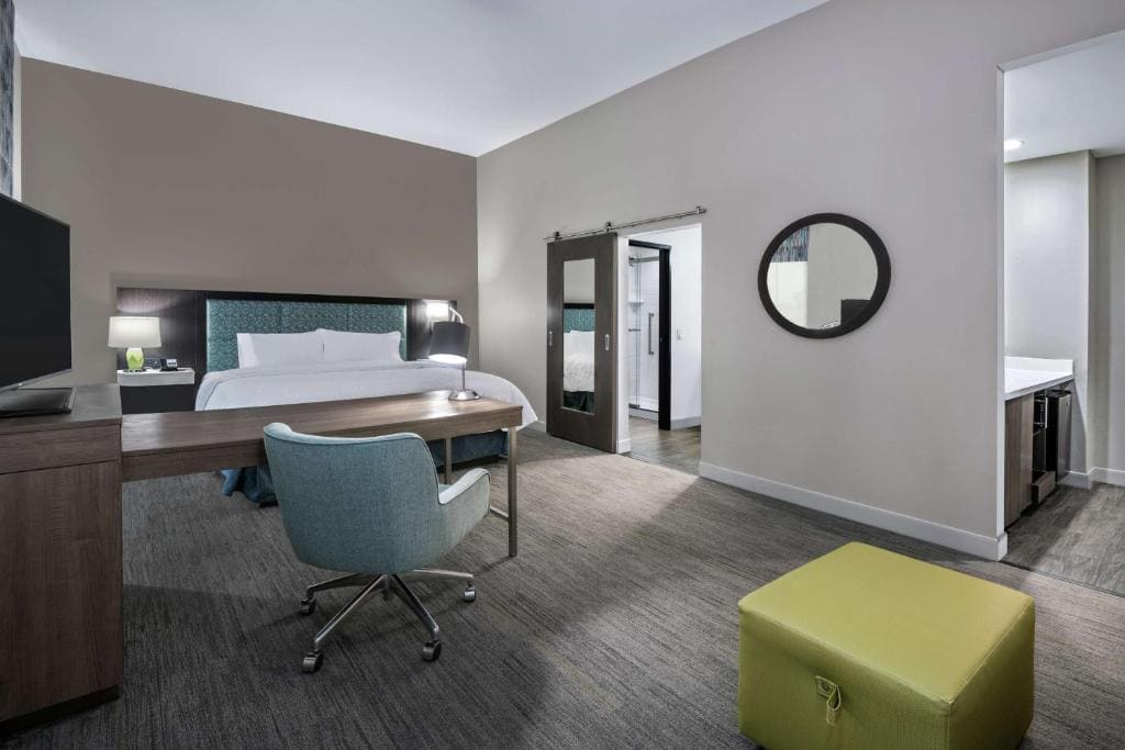 King Studio Suite - Non Smoking room - Image 2