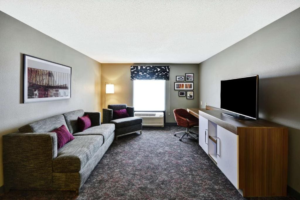 King Suite with Living Room and Sofa Bed room - Image 1