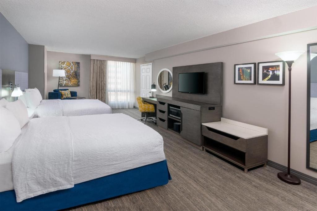 Queen Room with Two Queen Beds - Mobility and Hearing Access/Non-Smoking room - Image 1