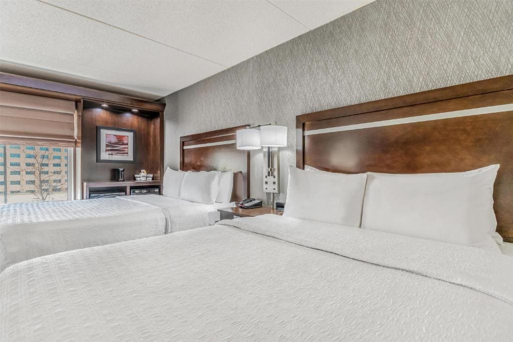 Room with Two Queen Beds - Non-Smoking room - Image 1
