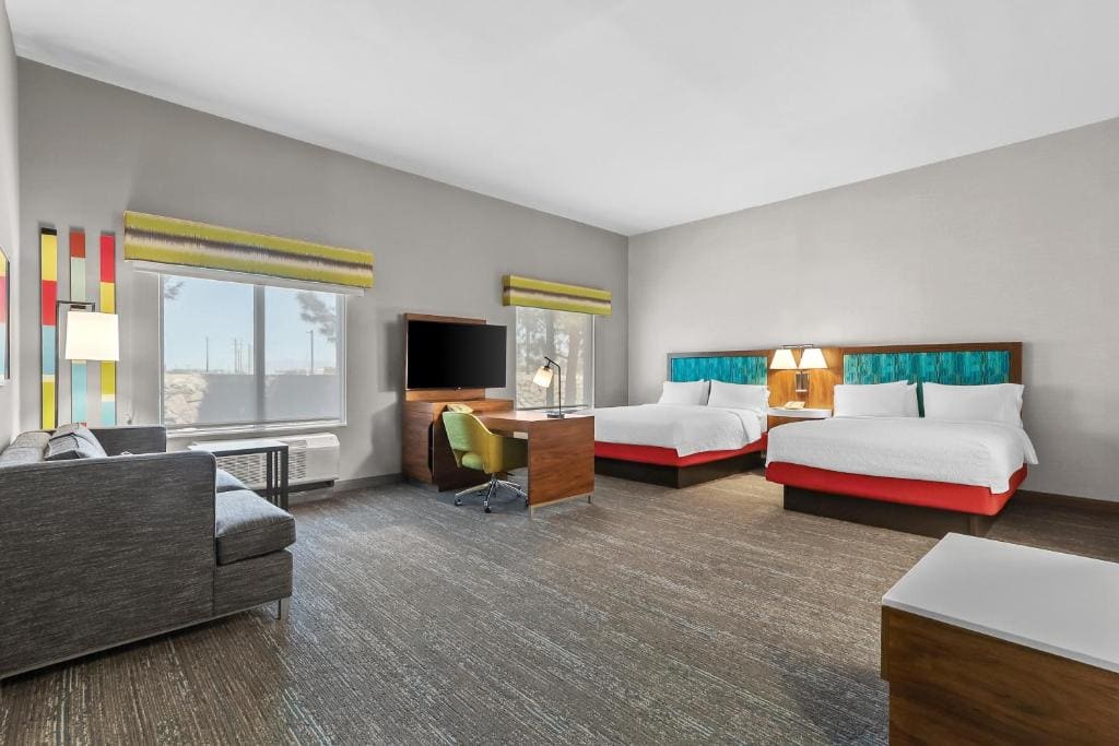 Queen Studio Suite with Two Queen Beds and Sofa Bed - Non-Smoking room - Image 1