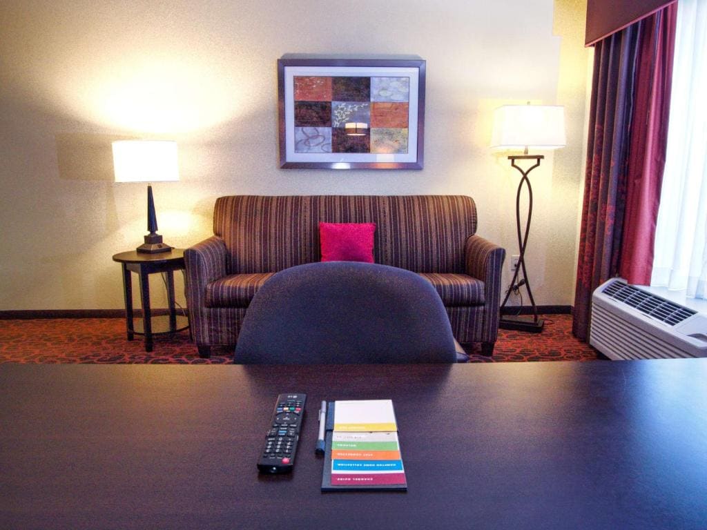 King Studio Suite - Non-Smoking room - Image 1