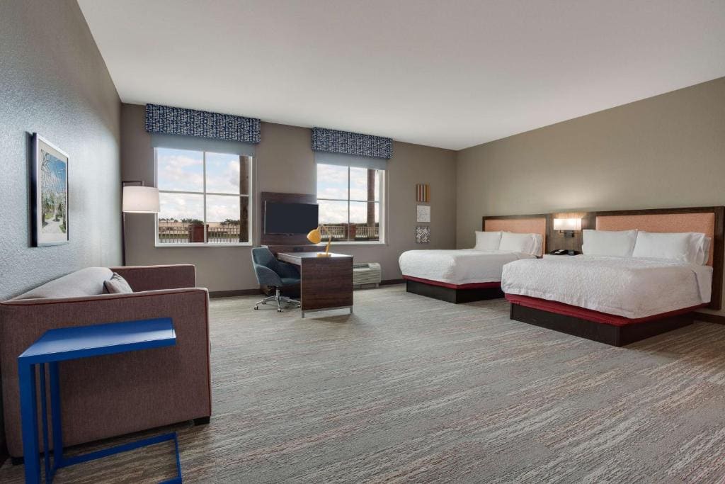 Queen Studio Suite with Two Queen Beds - Non-Smoking room - Image 1