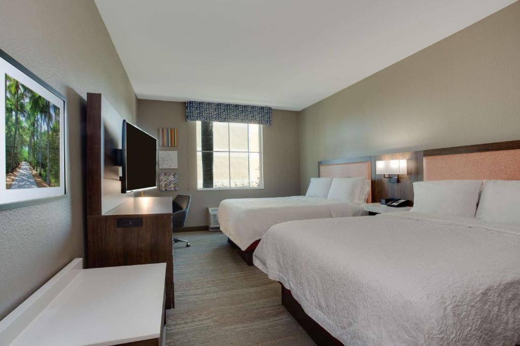 Room with Two Queen Beds - Non-Smoking room - Image 1
