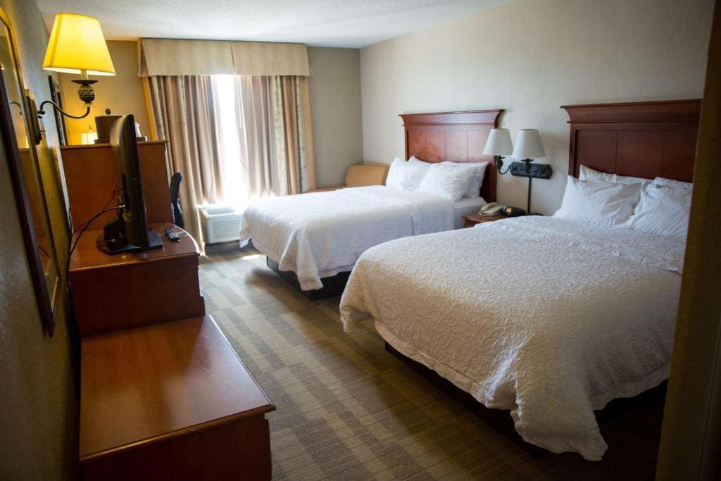 Room with Two Queen Beds - Non-Smoking room - Image 1