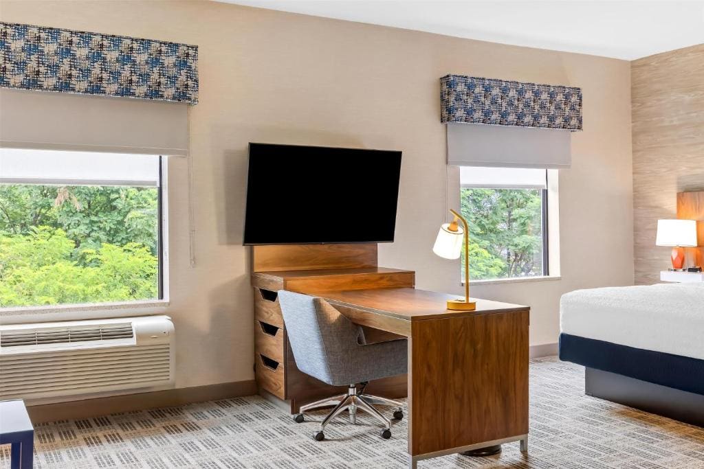 King Studio Suite with Sofa Bed - Non-Smoking room - Image 1