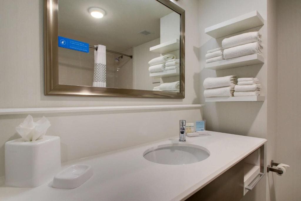 King Studio Suite room - Image 3
