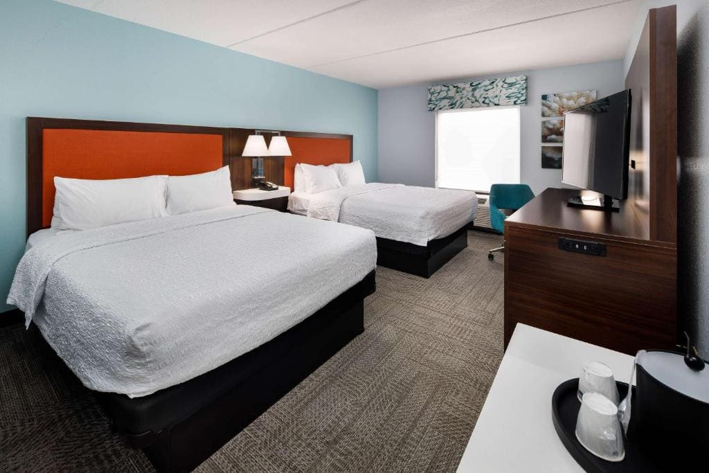 Room with Two Queen Beds - Non-Smoking room - Image 1