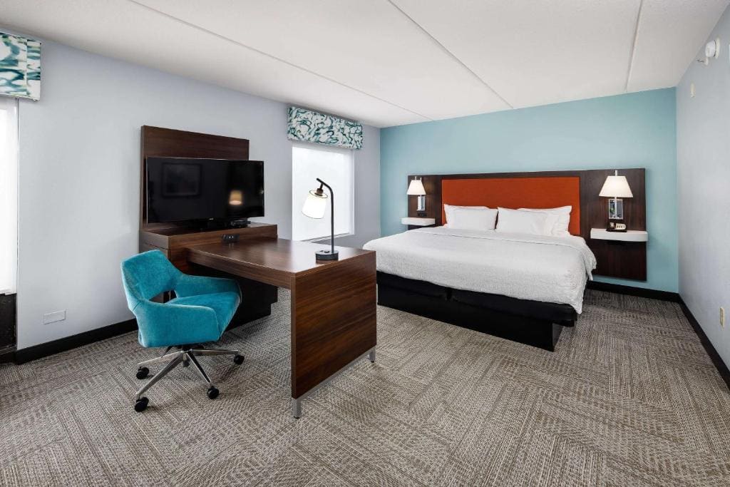 King Studio with Sofa Bed - Non-Smoking room - Image 1