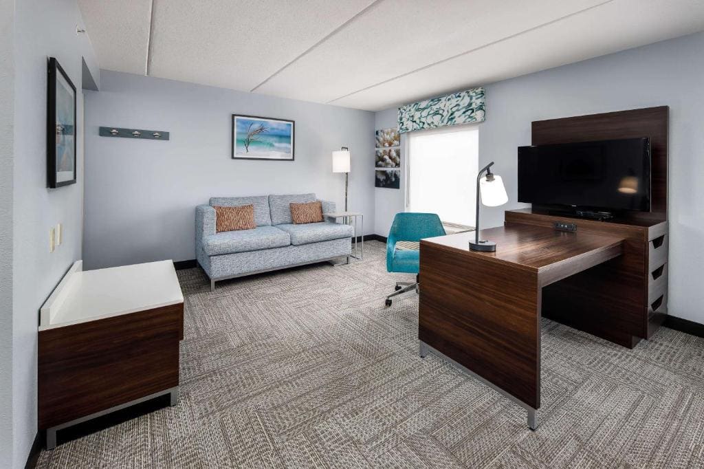 King Studio with Sofa Bed - Non-Smoking room - Image 2