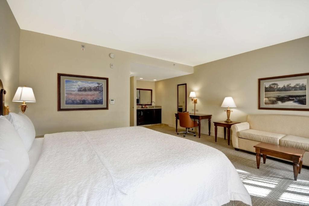 King Studio Suite with Sofa Bed - Non-Smoking room - Image 1