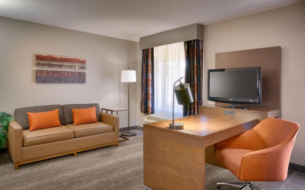 Non-Smoking King Studio with Balcony room - Image 1