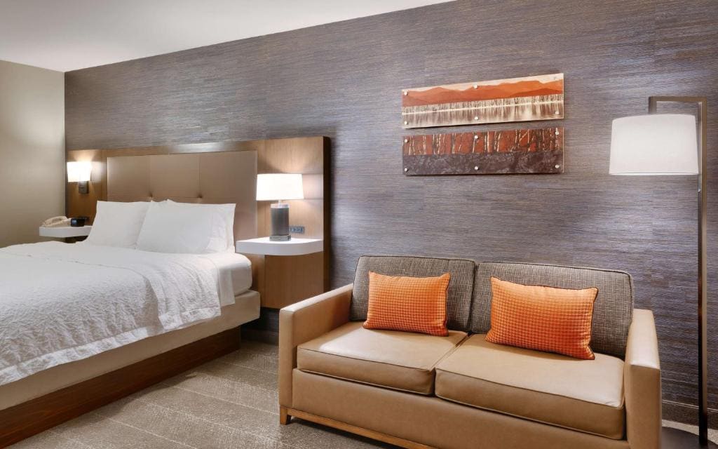 King Room with Sofa Bed - Non-Smoking room - Image 1