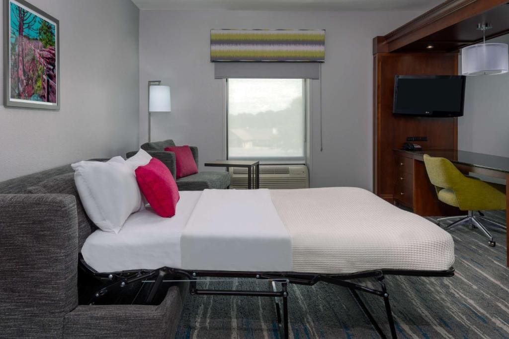 King Studio with Sofa Bed - Non-Smoking room - Image 1