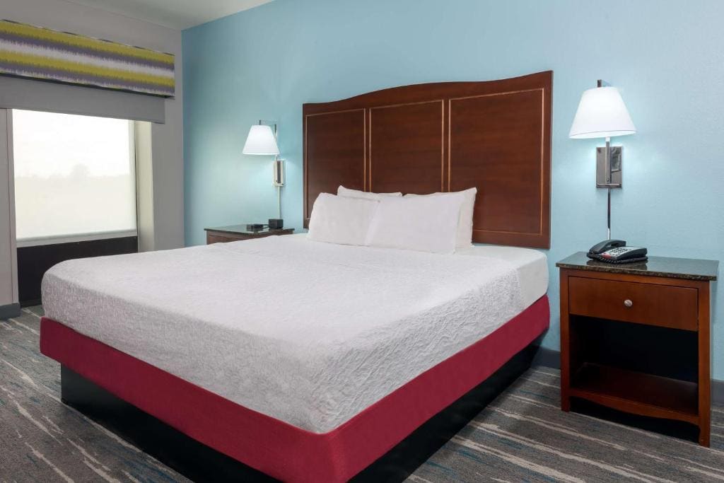 Room with Two Queen Beds - Non-Smoking room - Image 2