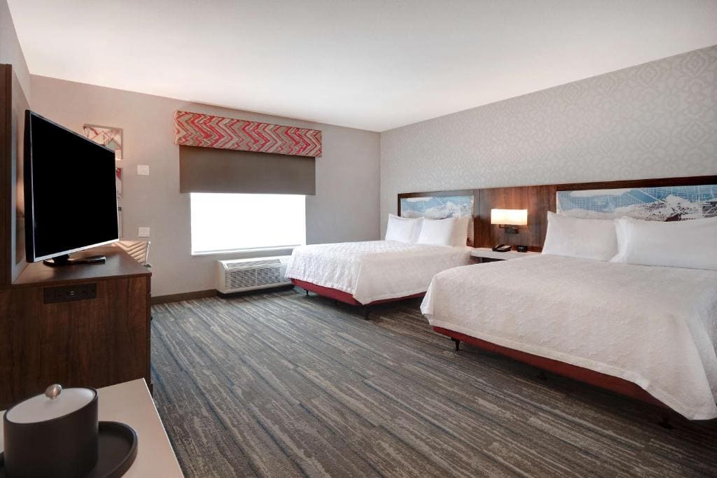 Queen Room with Two Queen Beds room - Image 1