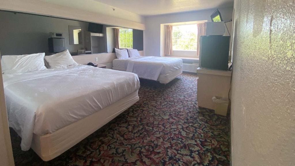 Queen Room with Two Queen Beds - Disability Access - Roll In Shower room - Image 1