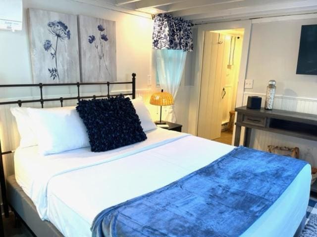 Cottage room - Image 3
