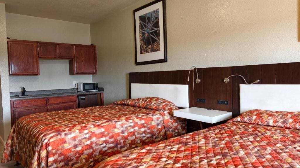 Standard Queen Room with Two Queen Beds room - Image 1