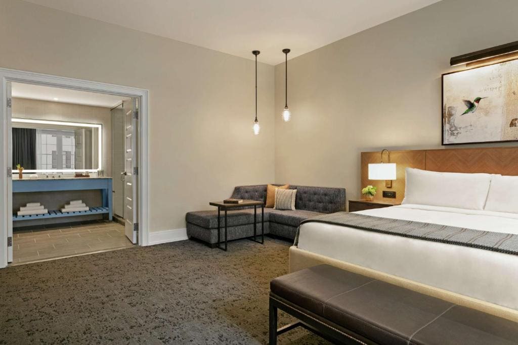One-Bedroom Presidential Suite room - Image 1